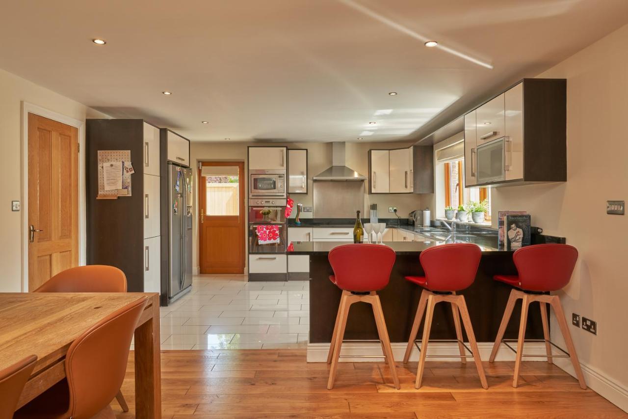 'home From Home', Luxury, Private Secure House Holiday home *